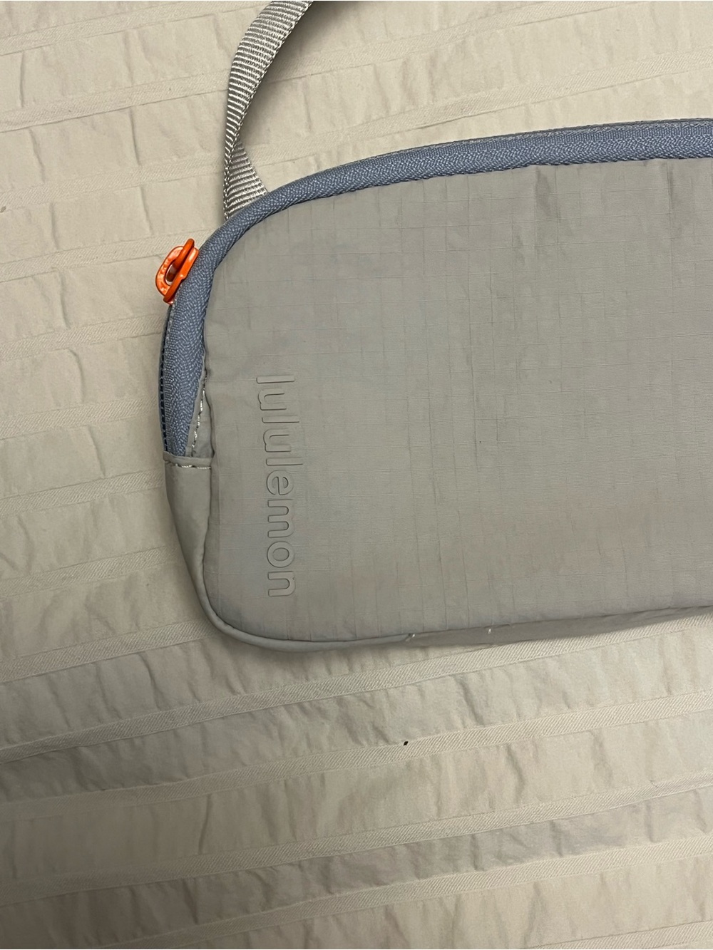 Lululemon Light Gray Crossbody Bag with Orange Accent and Blue Purple Accent - Picture 2 of 9